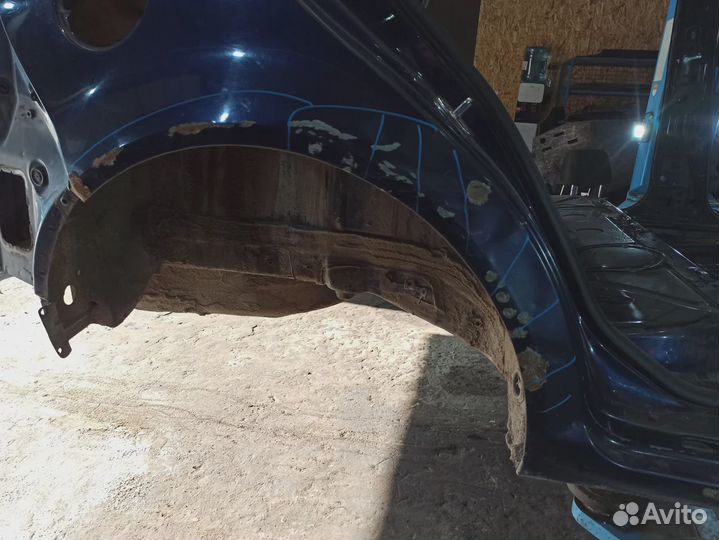 Крыло заднее правое Volkswagen Golf (Mk4)