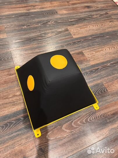 Макивара настенная