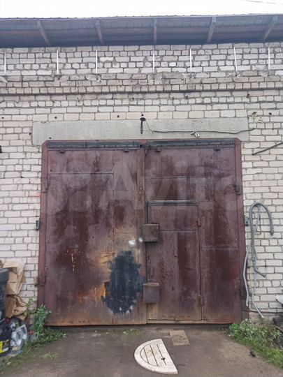 Гараж, > 30 м²