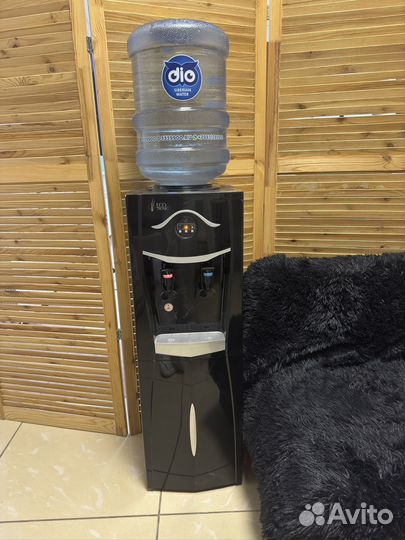 Куллер для воды напольный с холодильником