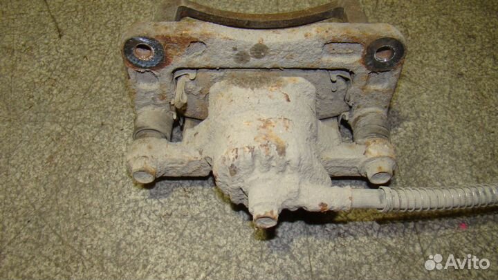 Суппорт З/Л Kia Sorento 1 (BL)