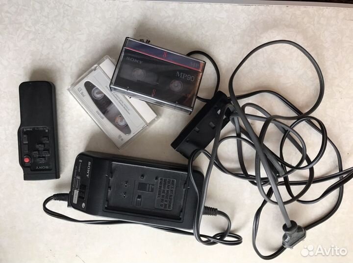 Видеокамера Sony CCD TR440E