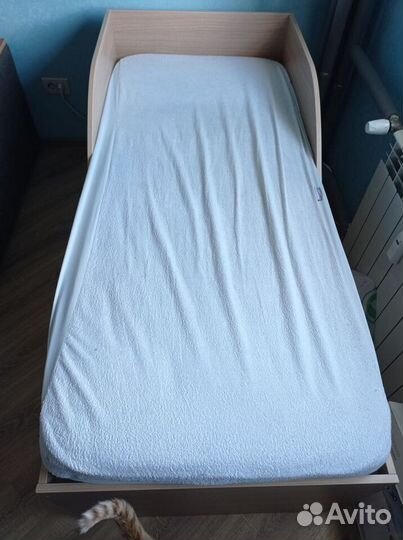 Детская кровать + матрас