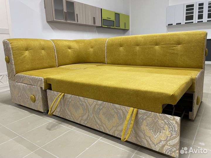 Диван кухоннный