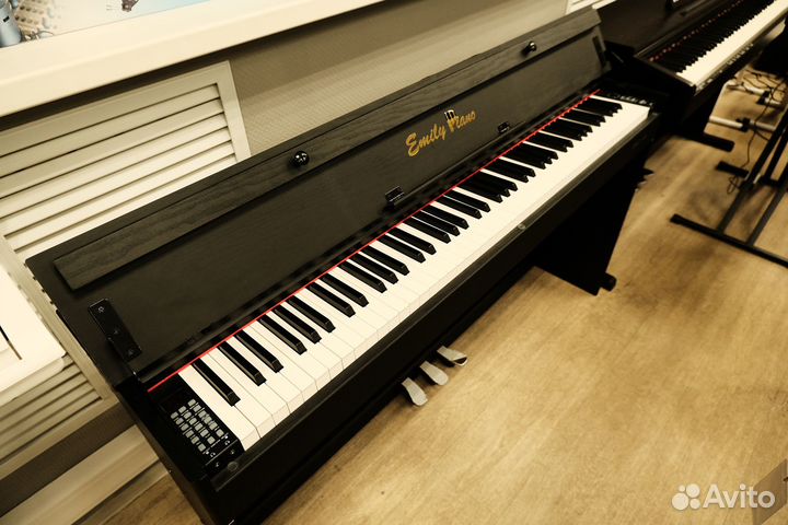 Синтезатор / Цифровое Пианино (+ аксессуары)