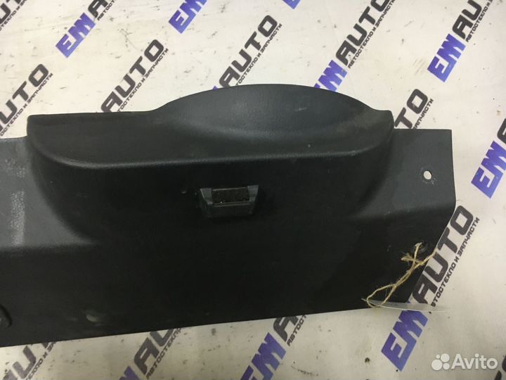 Обшивка двери багажника Шевроле Авео T250 хетчбек
