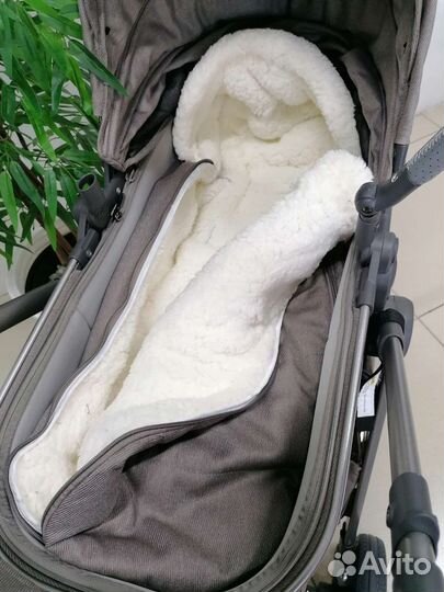 Новая коляска-трансформер Luxmom V8 3в1/коричневый