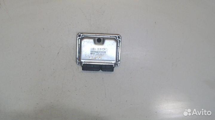 Блок управления двигателем Volkswagen Golf 4, 2003