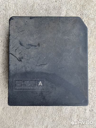 Блок предохранителей подкапотный Nissan Tiida C11