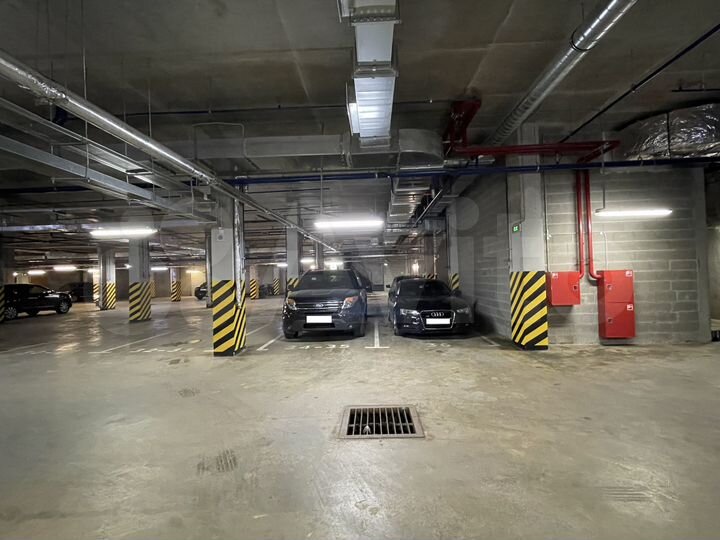 Машиноместо, 14 м²