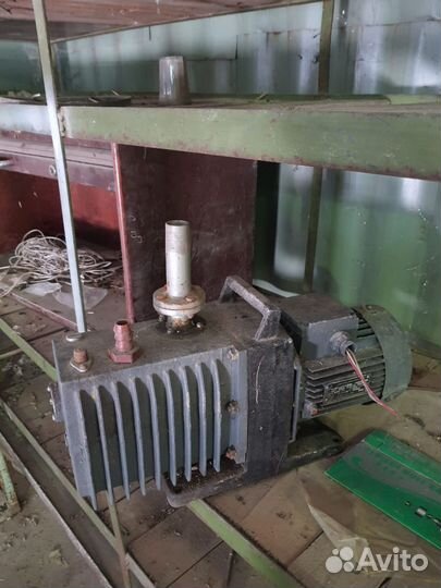 Вакуумный насос бу