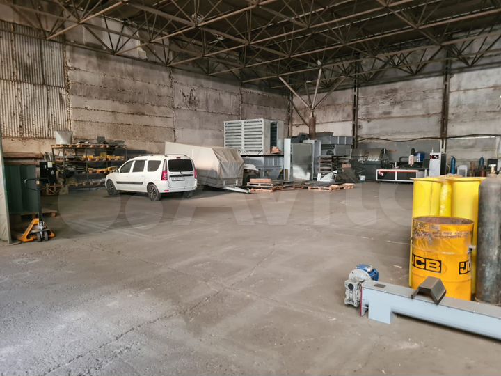 Склад, 910 м², 330 м2