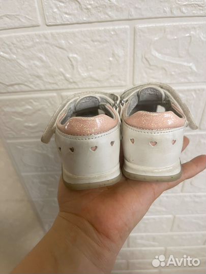 Сандалии для девочки 21 размер