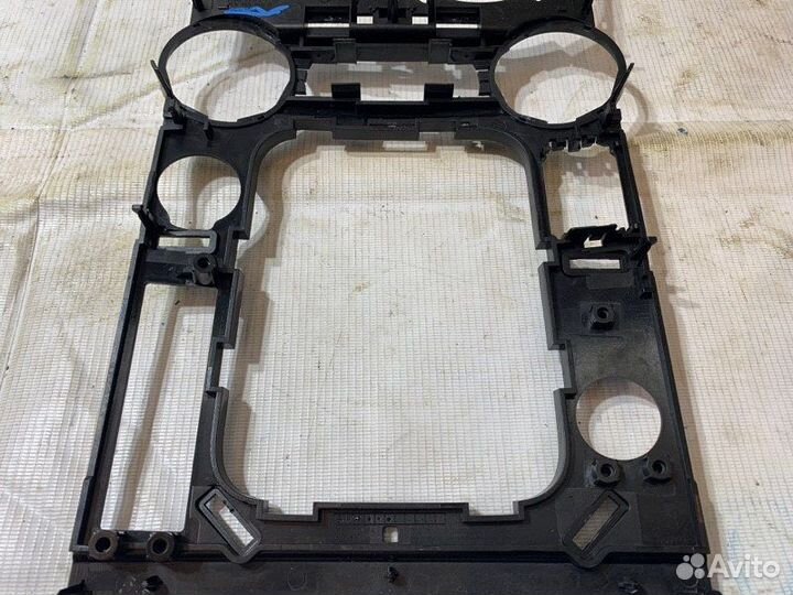 Накладка декоративная Volkswagen Touareg 2002-2010