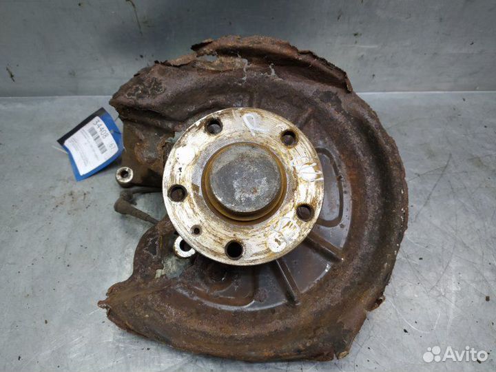 Кулак поворотный задний правый Volkswagen Golf V