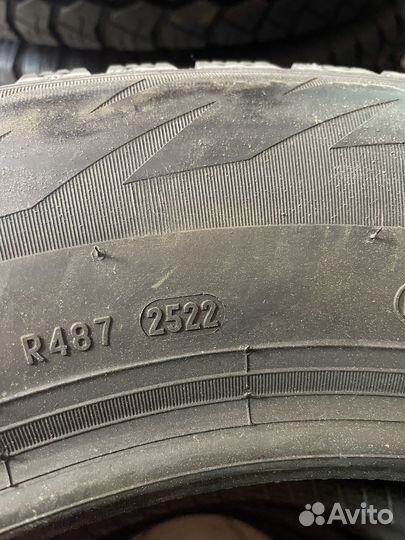 Pirelli Formula Ice 215/65 R16