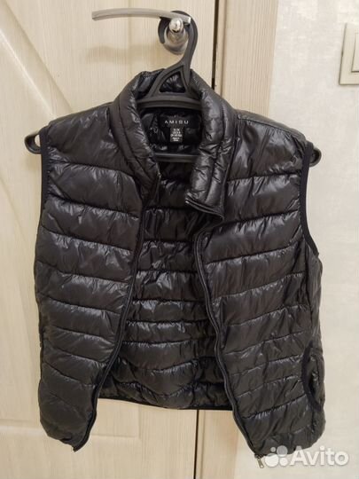 Жилетка черная спортивная