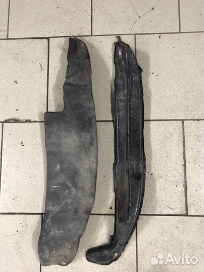 Пыльник крыла правый Ford Focus 2