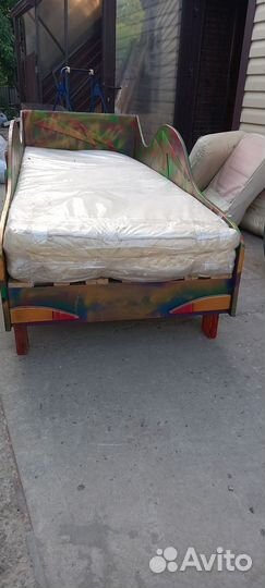 Продаю кроватку
