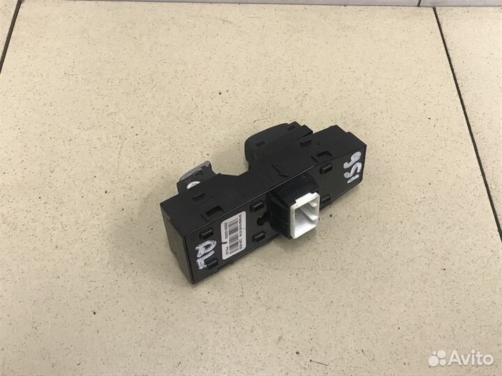 Кнопка стеклоподъемника Sportage 2016