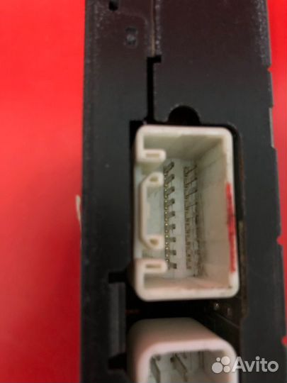 Усилитель акустической системы Lexus Is 200