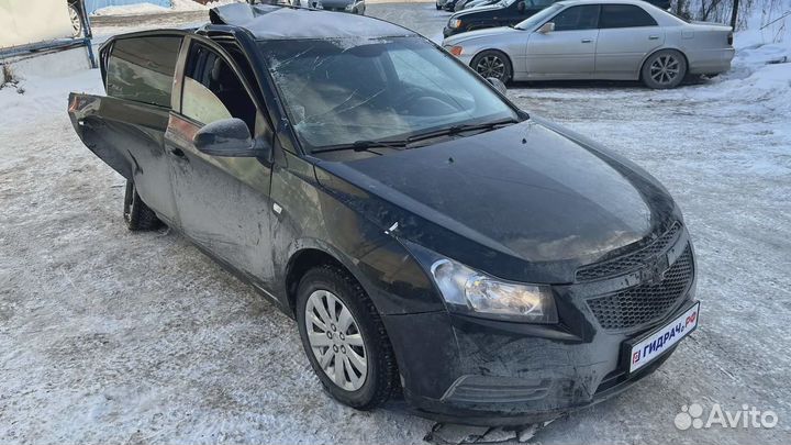 Стекло двери задней левой Chevrolet Cruze 96846025