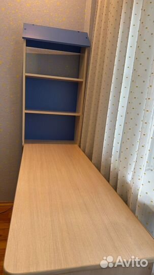 Стол письменный для школьника