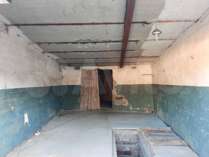 Гараж, > 30 м²