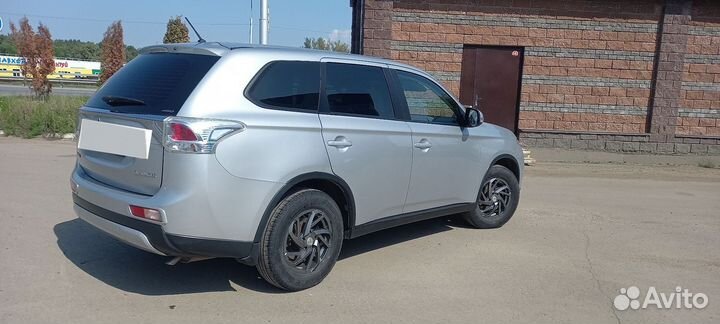 Mitsubishi Outlander 2.0 CVT, 2014, 127 937 км