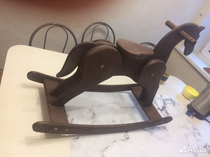 Лошадь качалка