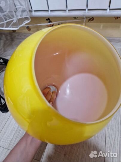 Три стеклянных плафона