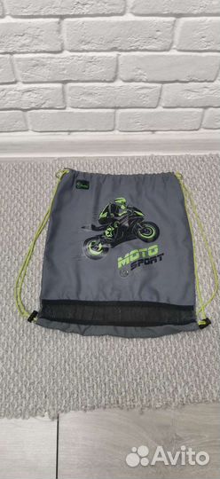 Школьный рюкзак для начальных классов