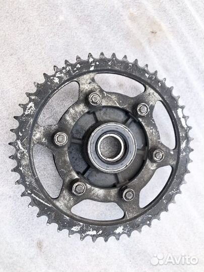 Yamaha YZF-R6 05 задняя ведомая звезда