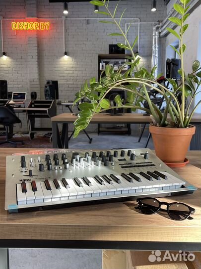 Korg Minilogue (Grade B)
