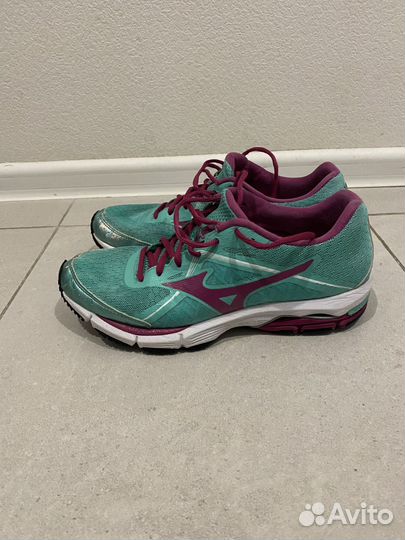 Волейбольные кроссовки mizuno wave