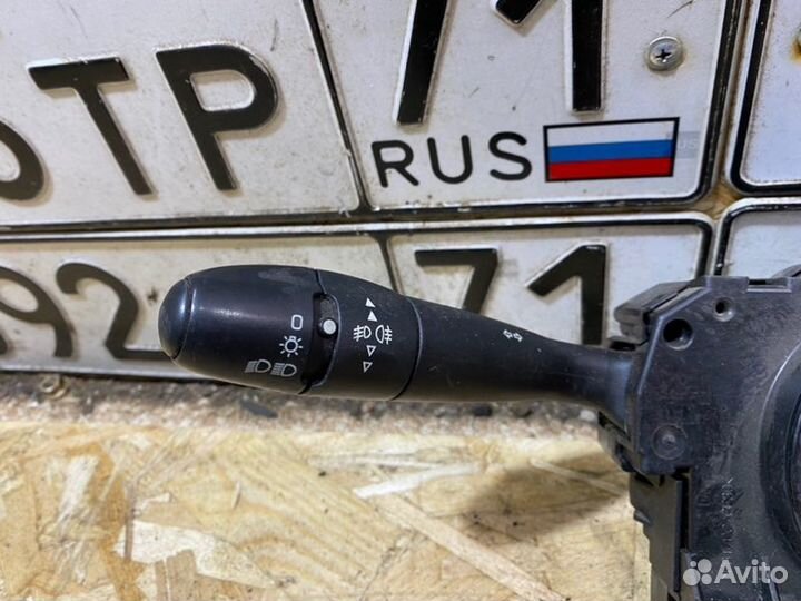 Блок подрулевых переключателей Citroen Berlingo B9