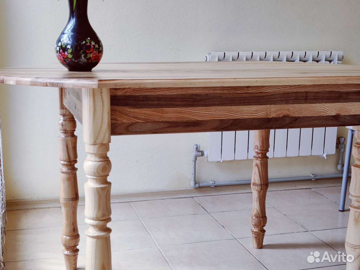 Кухонный стол