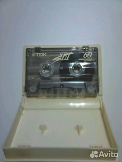 Аудио, видео кассеты VHS (музыка, фильмы)