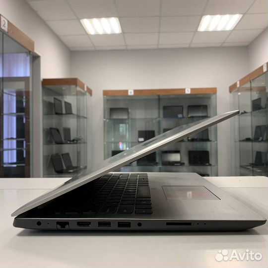 Игровой ноутбук Lenovo (AMD A9/ 8gb/ Radeon R7)