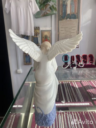 Фигурка Ангел на скале, керамика