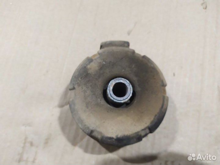 Подушка двигателя Renault Fluence K4MV838 2010