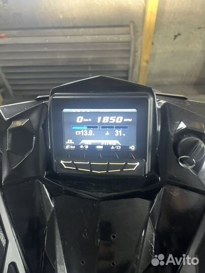 Продам Поларис аксис 850