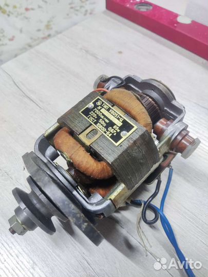 Электродвигатель ув 051-Ц