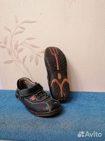 Кроссовки детские размер 32 очень прочные