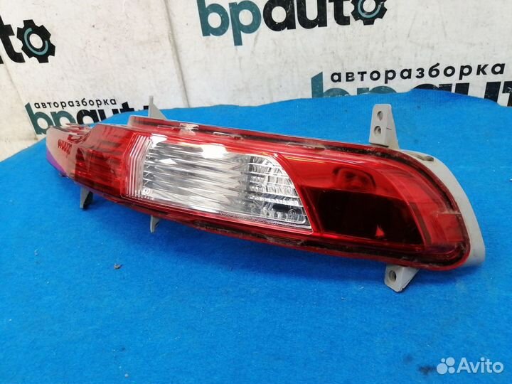 Птф заднего бампера правая 92406-3U300 Kia