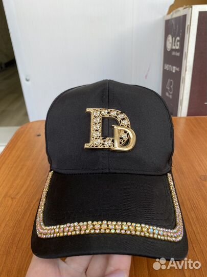 Бейсболка женская со стразами