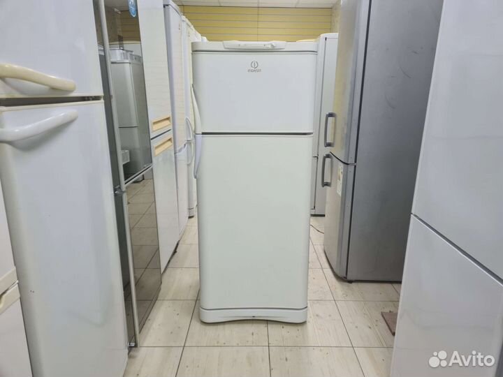 Холодильник бу Indesit с доставкой в гарантией