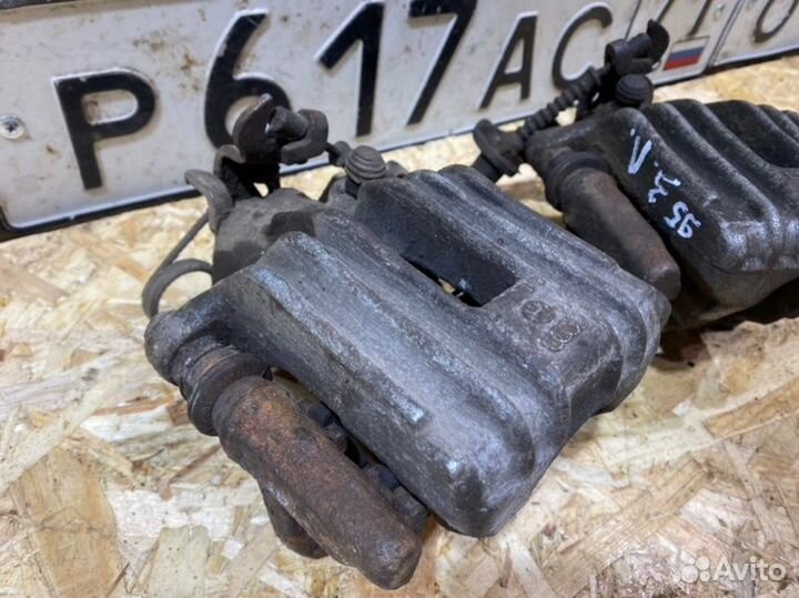 Суппорт тормозной задний Skoda Superb 2.8 2002