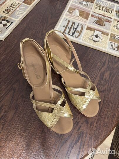 Туфли для бальных танцев