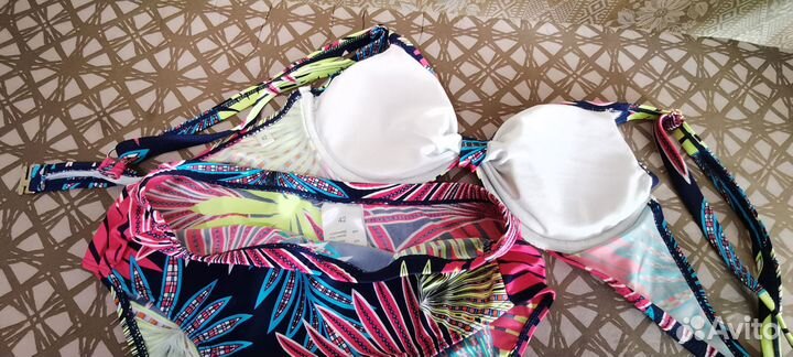 Купальник для девочки новый, р. 42